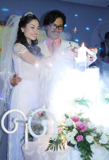 Diễn viên Công Ninh cưới vợ trẻ ở tuổi ngoài 50 ảnh 5