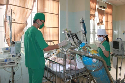 Khởi tố vụ án bố đẻ thiêu sống con trai ảnh 1