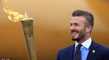 Sự nghiệp của tiền vệ tài hoa David Beckham qua ảnh ảnh 10
