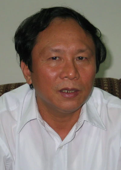 Nhà thơDương Kỳ Anh.