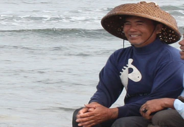 Lặn đêm dưới đáy biển ảnh 3