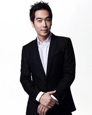 Nam ca sĩ bị triệu tập vì cưỡng hiếp đàn em ảnh 2