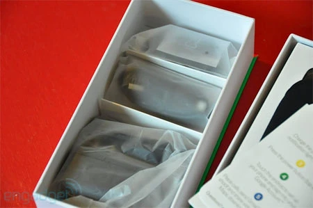 Đập hộp điện thoại Google Nexus One ảnh 4 Đập hộp điện thoại Google Nexus One ảnh 4