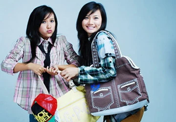 Khoe ngầm hay khoe “phô”? ảnh 1