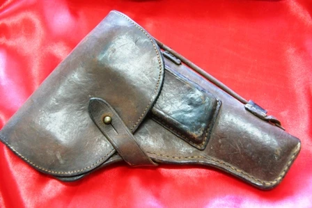 Hiến tặng 200 hiện vật về Bác Hồ ảnh 7