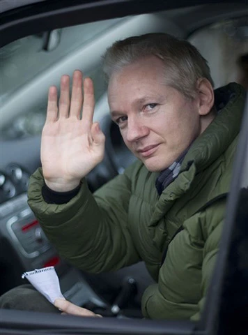 Ngân hàng Mỹ ngừng dịch vụ với Wikileaks ảnh 1