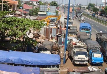 Mua bán phế liệu tại cửa ngõ xa lộ Hà Nội ảnh 1