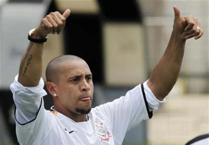Roberto Carlos: Rút lui trong hạnh phúc ảnh 1