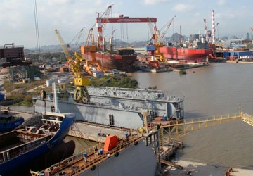 Vinashin thất bại vì quản lý kinh tế bằng hành chính ảnh 2