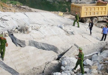 Từ vụ vỡ thủy điện Ia Krel 2: Hàng loạt thủy điện thi công ẩu ảnh 1