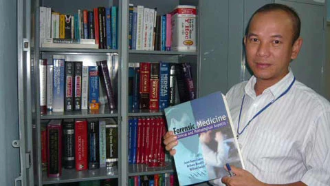 Những người chuyên mổ xác chết ảnh 3