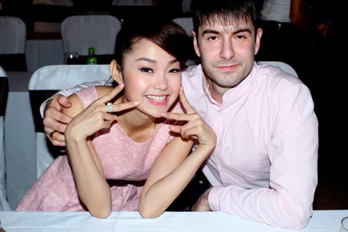 Minh Hằng: "Thủy Tiên sexy hơn tôi" ảnh 2