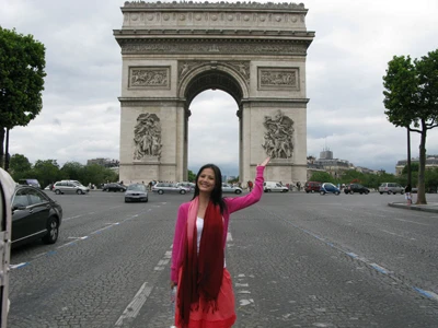 "Tôi từng theo học nhạc 5 năm và đoạt giải đơn ca toàn trường, thường xuyên biểu diễn keyboard". "Tôi từng theo học nhạc 5 năm và đoạt giải đơn ca toàn trường, thường xuyên biểu diễn keyboard".