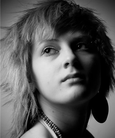 Thiếu nữ xinh đẹp qua ảnh chân dung đen trắng ảnh 8 Thiếu nữ xinh đẹp qua ảnh chân dung đen trắng ảnh 8