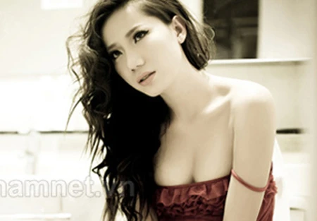 Thân hình gợi cảm: Tăng Thanh Hà vượt Ngô Thanh Vân ảnh 7