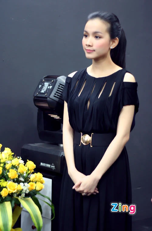 Hoa hậu Thùy Lâm mang bầu ảnh 4