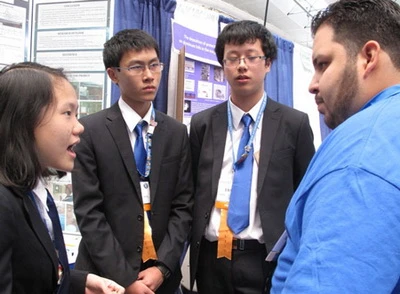 Giải Nhất ISEF 2012: “Cú hích” vào giới trẻ ảnh 2