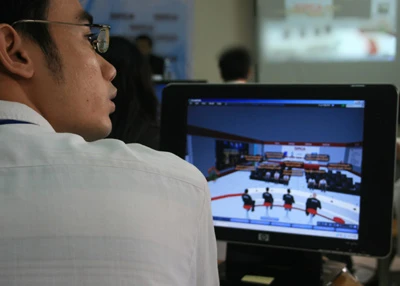 Một trong những điều kiện để học các chương trình trực tuyến là người học cần phải thực sự tập trung và có ý thức tự giác cao trong học tập. Ảnh: Tuấn Linh Một trong những điều kiện để học các chương trình trực tuyến là người học cần phải thực sự tập trung và có ý thức tự giác cao trong học tập. Ảnh: Tuấn Linh