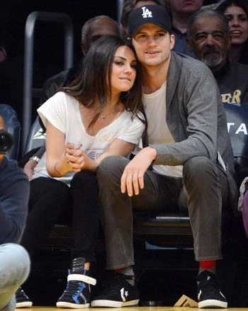 Ly hôn, Demi Moore căng thẳng với “cuộc chiến 6.000 tỷ” ảnh 2 Ly hôn, Demi Moore căng thẳng với “cuộc chiến 6.000 tỷ” ảnh 2