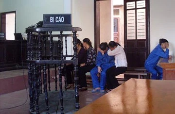 Hơn 247 tháng tù cho kẻ "buôn" thiếu nữ ảnh 1