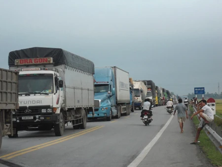 Hai trung úy hy sinh trên đường làm nhiệm vụ ảnh 9