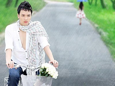 Album Con đường mưa với ca khúc Mùa thu vắng em đang nằm trong nghi án đạo nhạc.