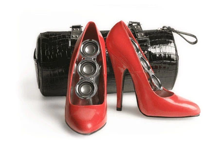 Những bộ loa và tai nghe lạ thường ảnh 12