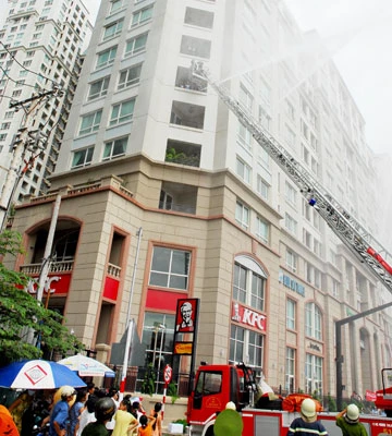 Cháy cao ốc, đừng quá kỳ vọng trực thăng ảnh 1