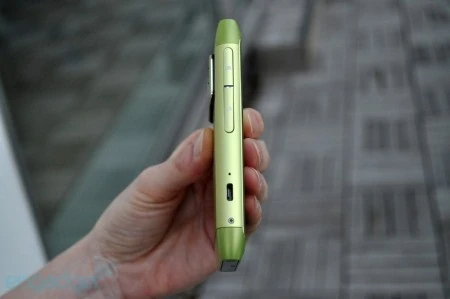 Ảnh thực tế điện thoại 12 "chấm" Nokia N8 ảnh 9