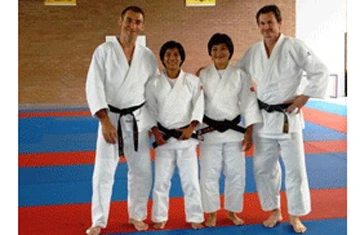 HLV Cao Ngọc Phương Trinh mở lớp Judo thiếu nhi ảnh 1