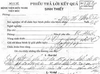 Thầy lang Trung chỉ cần dựa phiếu xét nghiệm thế này để bốc thuốc mà không cần gặp bệnh nhân. Thầy lang Trung chỉ cần dựa phiếu xét nghiệm thế này để bốc thuốc mà không cần gặp bệnh nhân.