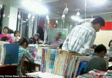 Bi hài học sinh Trung Quốc truyền dịch để ôn thi ảnh 2