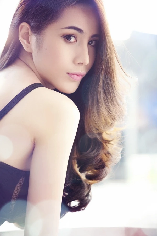 Vẻ đẹp ngọt ngào của Thủy Tiên ảnh 3