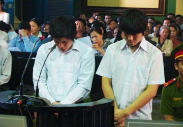 Vụ nữ phó bí thư quận ủy bị giết: Luật sư từ chối bào chữa, tòa hoãn xử ảnh 1