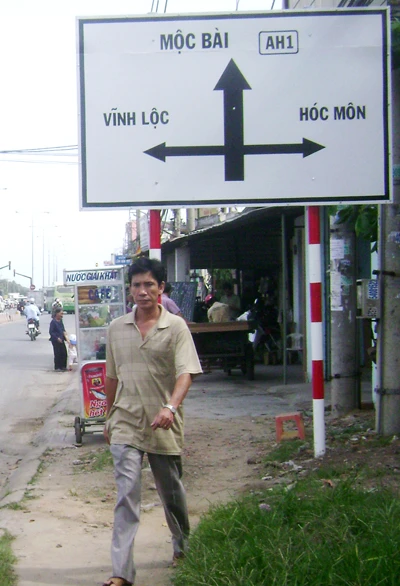 Biển giao thông đối ngoại CSGT cũng bó tay! ảnh 2