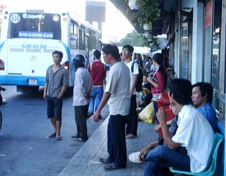 Những chiêu "xin đểu" ở Sài Gòn ảnh 2