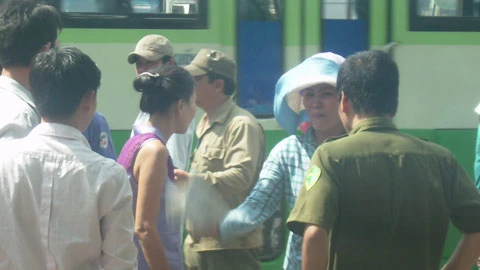 "Thế lực ngầm" tiếp tục "làm loạn" bến xe An Sương ảnh 4