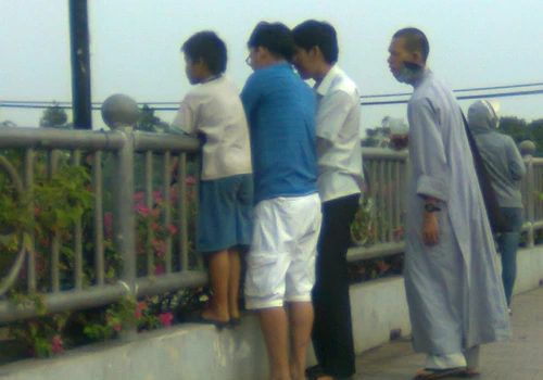 Lật mặt gã sư giả xin tiền ở Suối Tiên ảnh 2