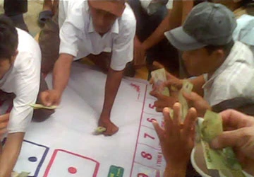 Hàng loạt “chợ đánh bạc” ở Tiền Giang - Bài 2: Đủ kiểu moi tiền con bạc ảnh 2 Hàng loạt “chợ đánh bạc” ở Tiền Giang - Bài 2: Đủ kiểu moi tiền con bạc ảnh 2