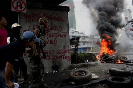 Khói lửa ngút trời ở Bangkok ảnh 6