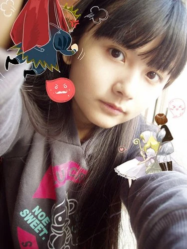 Ngắm nữ họa sĩ truyện tranh đẹp hơn cả... truyện tranh ảnh 3