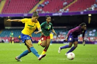 “Sao” Brazil đi vào lịch sử bóng đá nữ ở Olympic ảnh 1