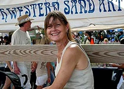 Chuyện của người đàn bà bị tinh tinh xé nát mặt ảnh 1