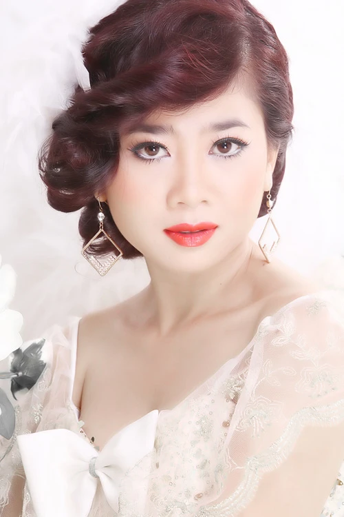 Mai Phương được Nguyễn Văn Chung "sủng ái"? ảnh 1 Mai Phương được Nguyễn Văn Chung "sủng ái"? ảnh 1