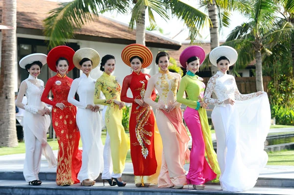 Thí sinh Hoa hậu VN thướt tha với áo dài ảnh 7