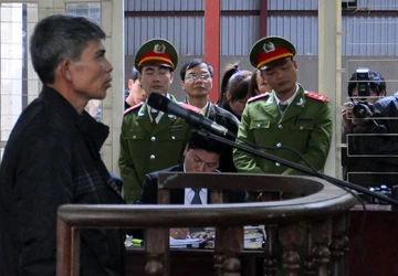 Trực tiếp: Xét xử sát thủ "máu lạnh" Lê Văn Luyện ảnh 11