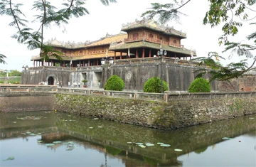 Vua Minh Mạng trị tội tham ô ảnh 3