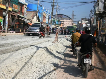 TP.HCM: Xe tải cán chết một phụ nữ trên đường Bà Hom ảnh 3 TP.HCM: Xe tải cán chết một phụ nữ trên đường Bà Hom ảnh 3