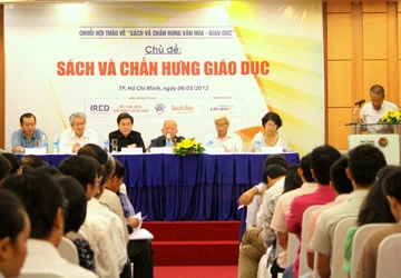 Đọc sách để cải tạo đất nước ảnh 1