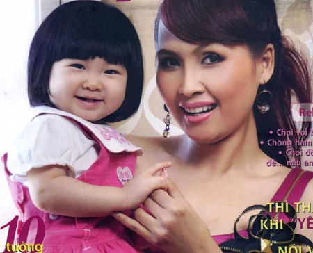 "Gái nhảy" Minh Thư lần đầu khoe con gái ảnh 1